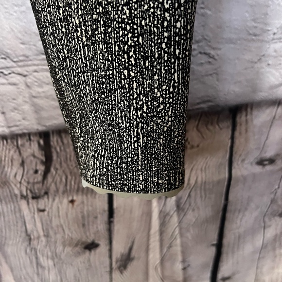 LULULEMON Tight Stuff 7/8 Tight II - Picture 10 of 15